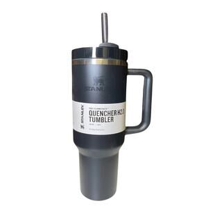 Stanley 40oz. Quencher H2.0 Tumbler -New- in Black Tonal